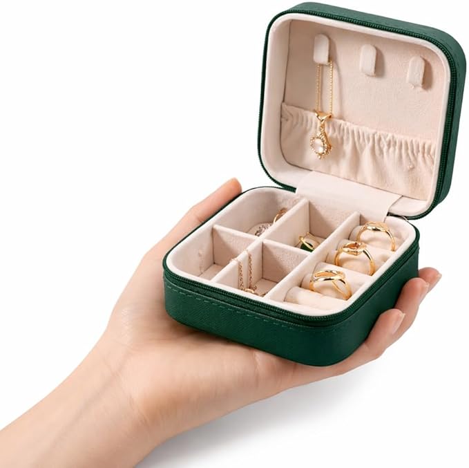 Travel Jewelry Organizer Box – Compact PU Leather Case with Necklace Hooks, Ring & Earring Storage, Soft Pink Interior, Emerald Green