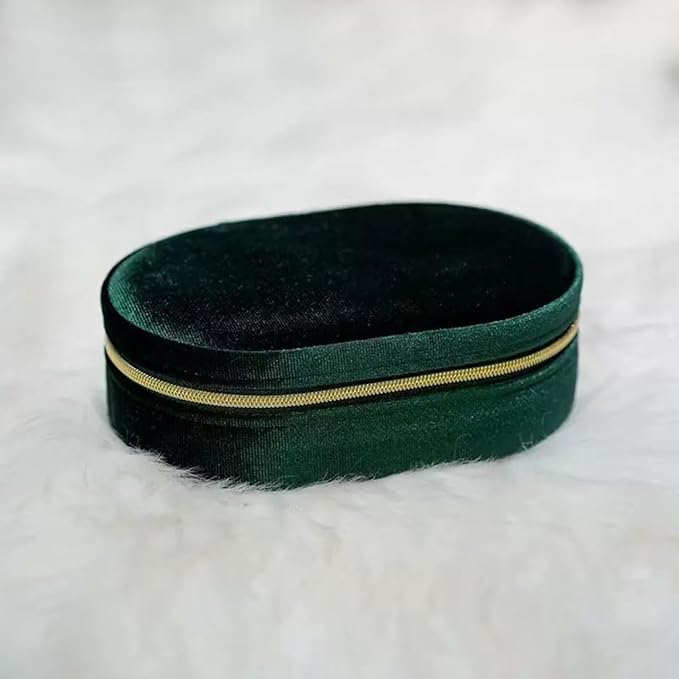 Jinglong Ins-style Velvet Jewelry Box, Portable Travel Jewelry Organizer, Retro Green/Cream White Exquisite Accessory Storage Box (Green)