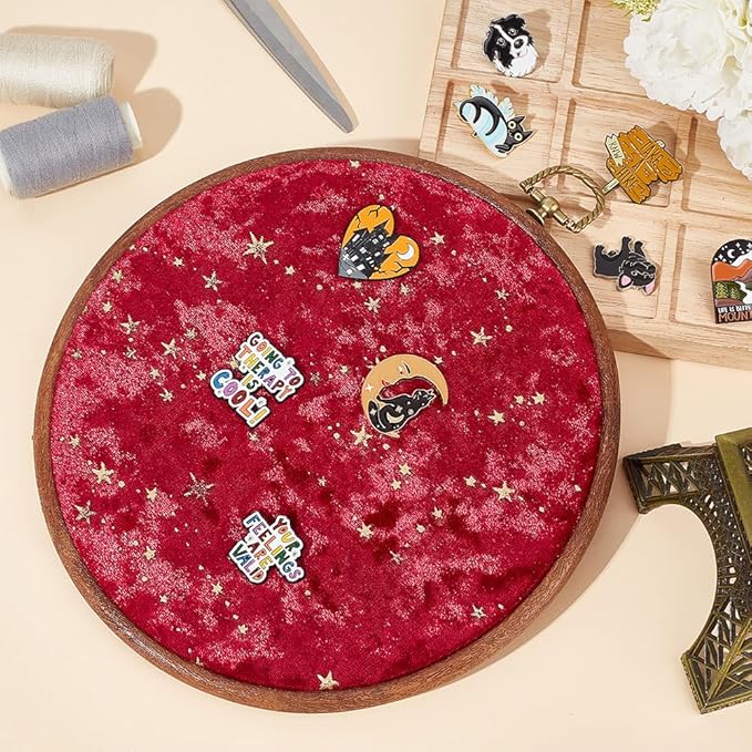 Wall Hanging Brooch Round Pin Board Enamel Pin Display Holder Jewelry Badge Display Collection Board Brooch Round Pin Display Stand for Stud Earring Collectibles Display Wall Decor Red