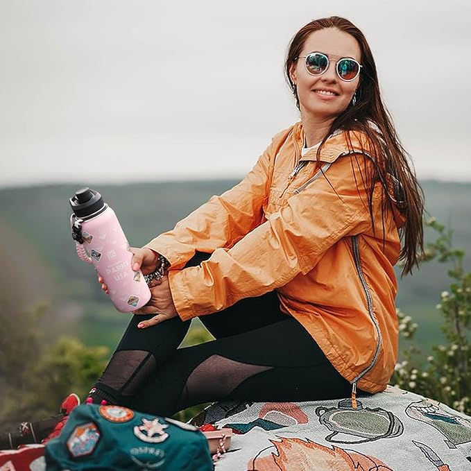 National Parks Water Bottle – 40 oz Insulated Stainless Steel Bottle with 63 Hand-Drawn Park Stickers, Carrier Bag, Strap & Gift Box – BPA-Free – Ideal for Hiking, Camping & Travel