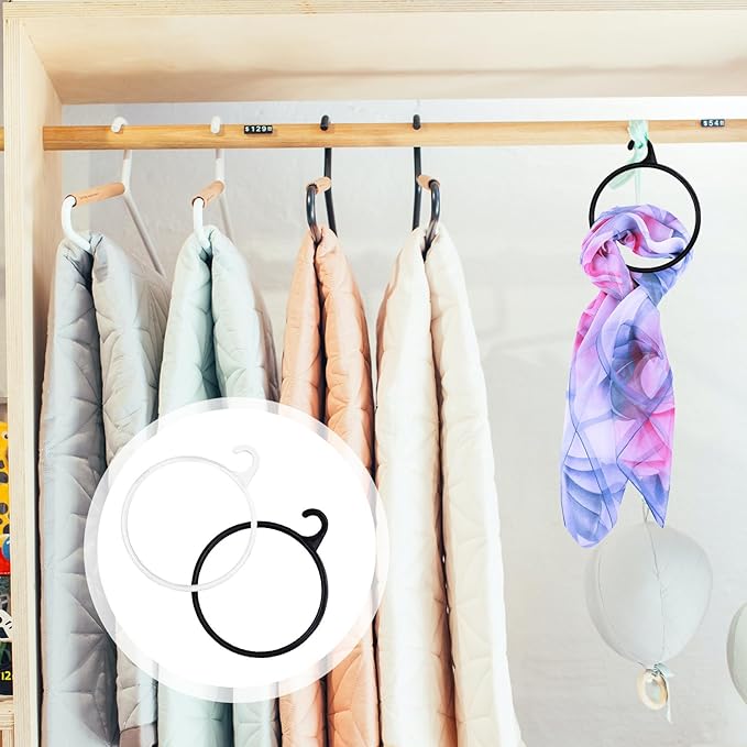 40pcs Scarf Hanger Rings Set Plastic Clothes Holding Rings Scarf Rack Organizer for Closet Storage and Necktie Hanging, Black, Space-Saving Accessory Organizer