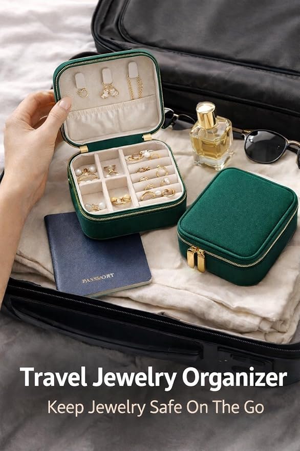 Travel Jewelry Organizer Box – Compact PU Leather Case with Necklace Hooks, Ring & Earring Storage, Soft Pink Interior, Emerald Green