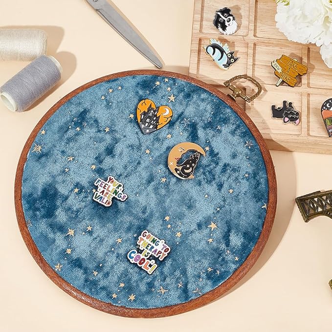 Wall Hanging Brooch Round Pin Board Enamel Pin Display Holder Jewelry Badge Display Collection Board Brooch Round Pin Display Stand for Stud Earring Collectibles Display Wall Decor Blue
